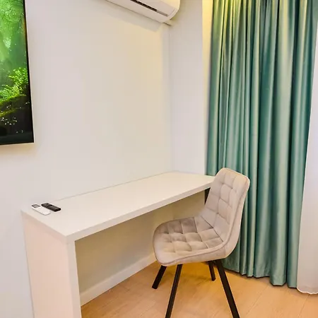 Twin I - One Bedroom - 4 Guests - Cismigiu Gardens * Bucareste